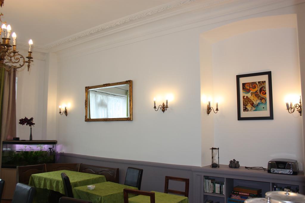 Hotel Savoy Aix-les-Bains Bagian luar foto