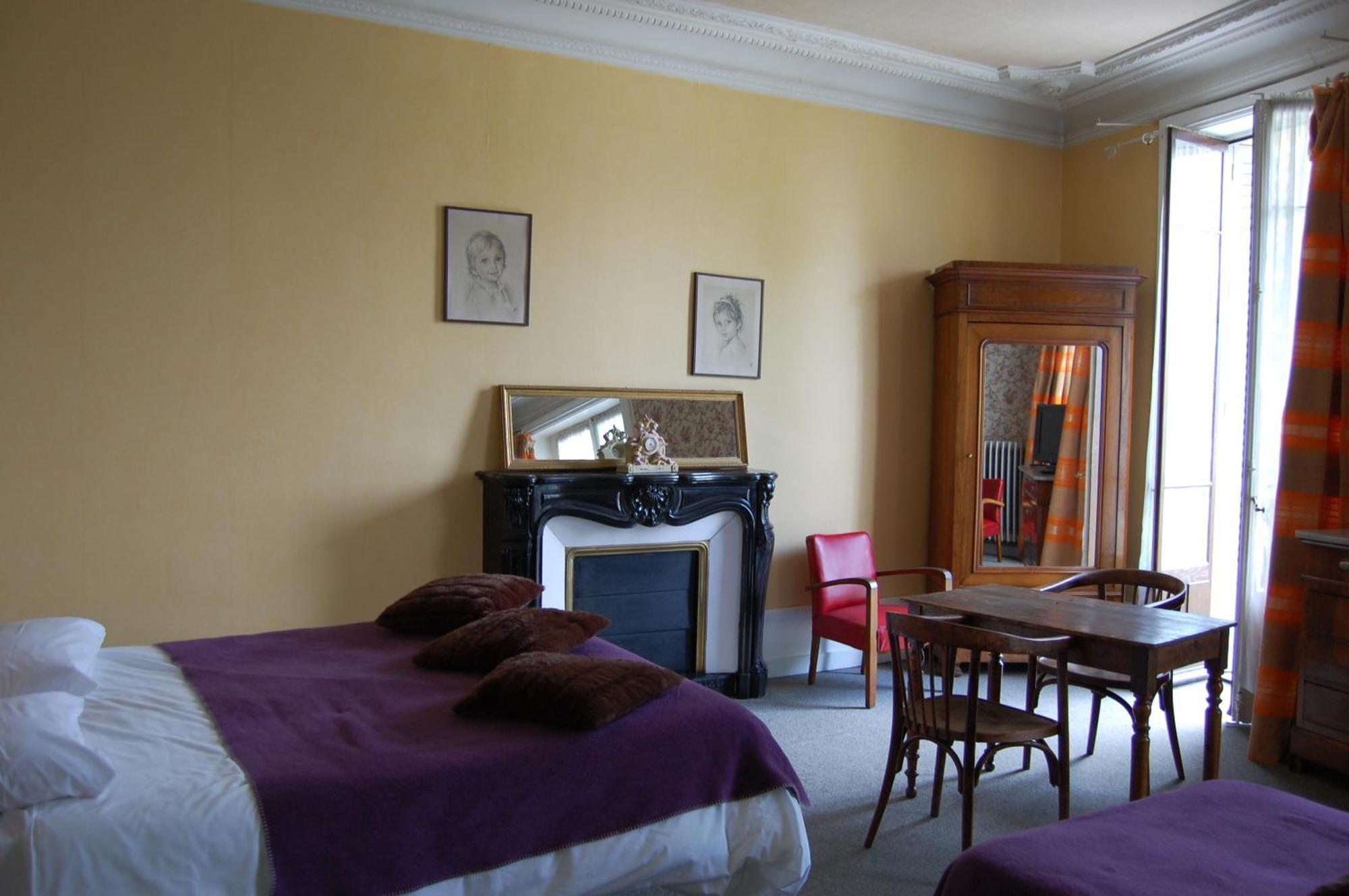 Hotel Savoy Aix-les-Bains Bagian luar foto