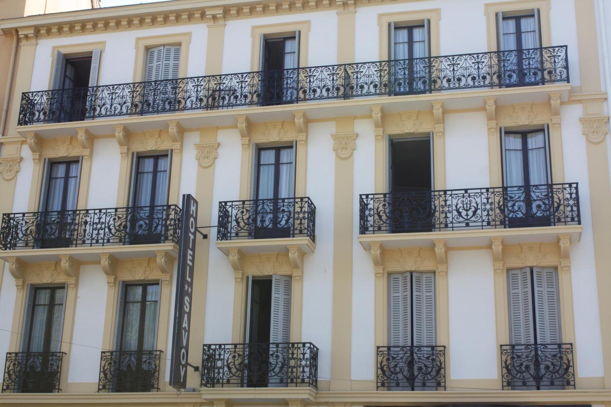 Hotel Savoy Aix-les-Bains Bagian luar foto