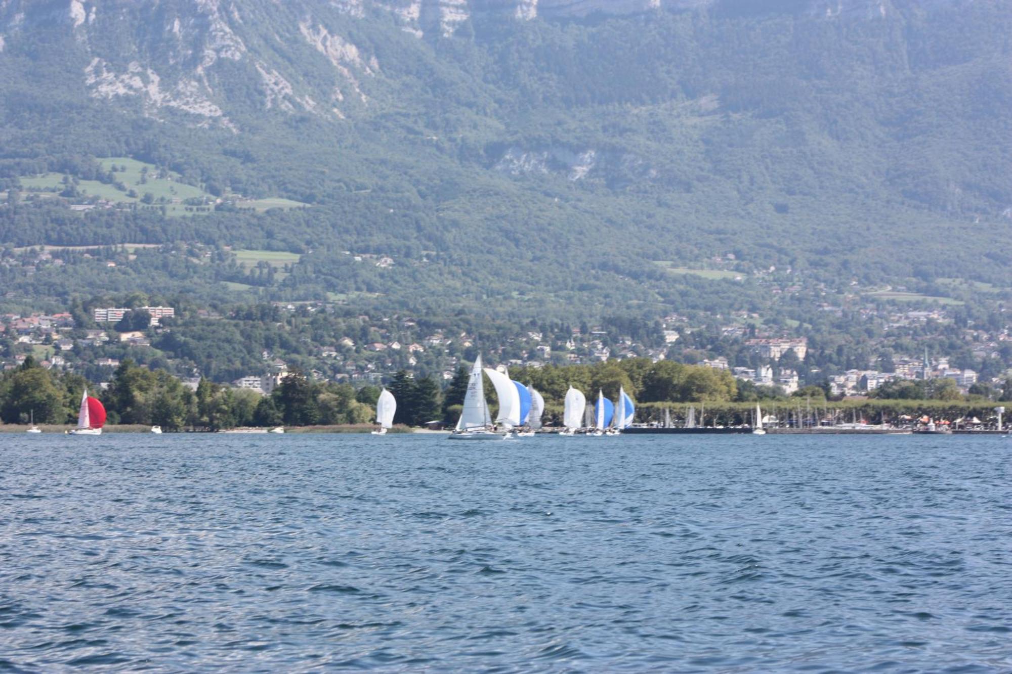 Hotel Savoy Aix-les-Bains Bagian luar foto